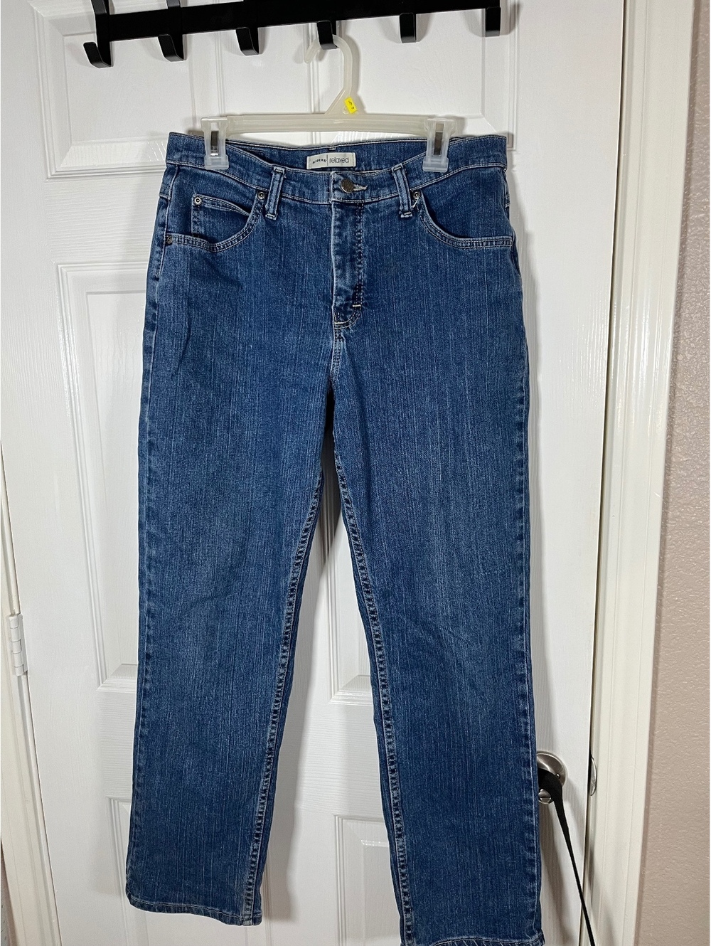 Mom Jeans size 10 relaxed fit straight legs